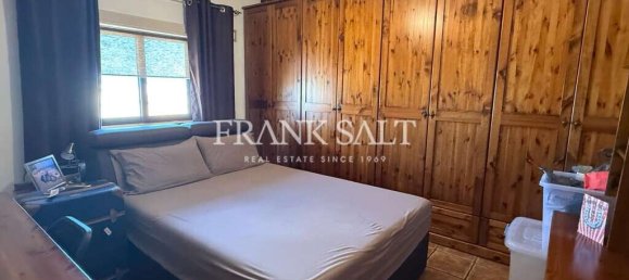 2 bedrooms Penthouse in Zabbar, Malta No. 2805 8