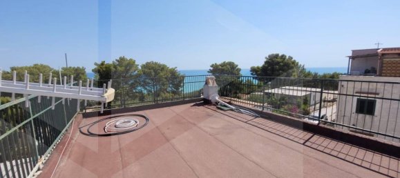 3-salle Appartement à Vieste, Italy No. 22718 4