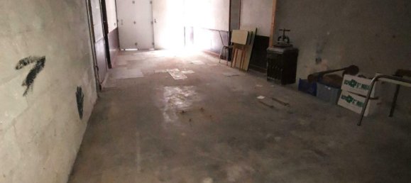 40m² Garage in Saint-Malo, France No. 204254 2