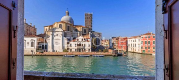 4 bedrooms Apartment in Venice, Italy No. 128376 4