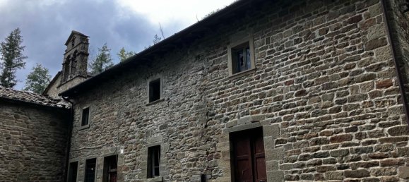 8-Zimmer Haus in Arezzo, Italy, Nr. 254839 2