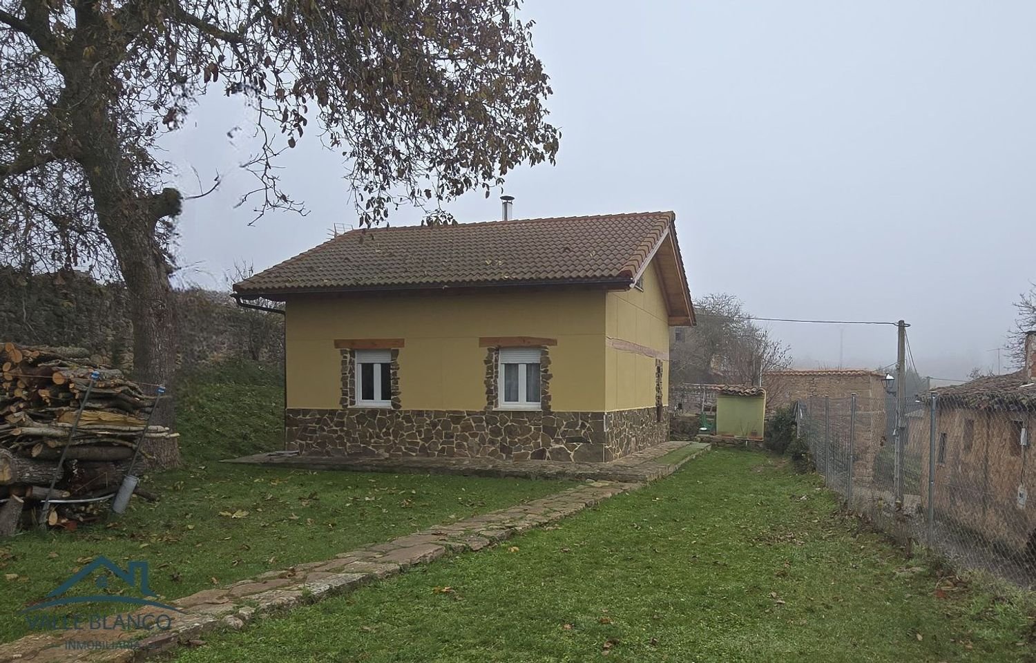 2 bedrooms House in Palencia, Spain No. 80616