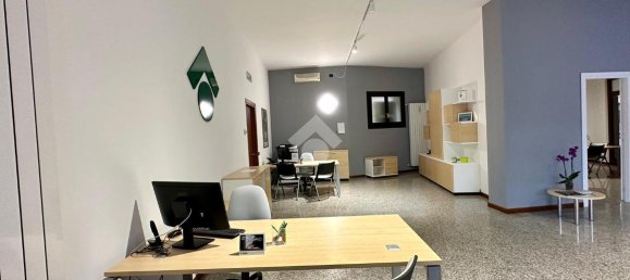 3 rooms Apartment in Calcio, Italy No. 146276 6