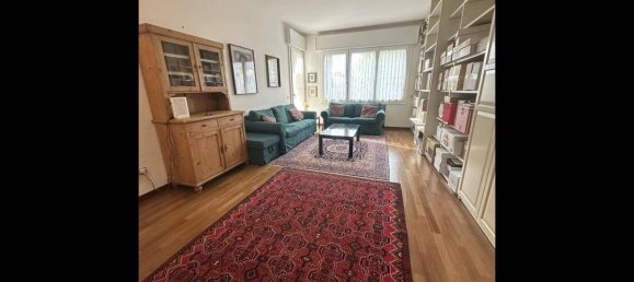 3 bedrooms Apartment in Padua, Italy No. 210366 2