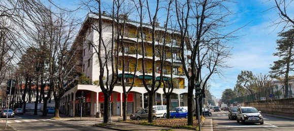 5 rooms Apartment in Legnano, Italy No. 95729 2