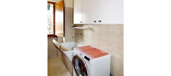 5 rooms Apartment in Legnano, Italy No. 95729 23