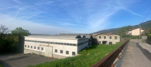 Grundstück in Erba, Italy 13000m², Nr. 66819 7