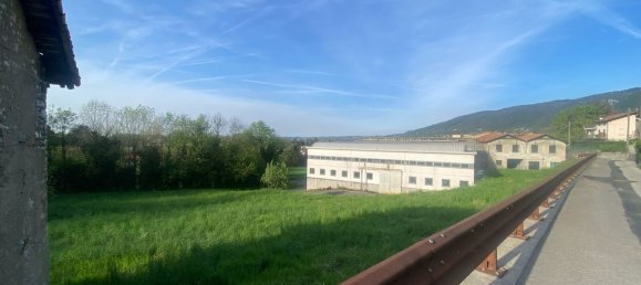 Grundstück in Erba, Italy 13000m², Nr. 66819 11