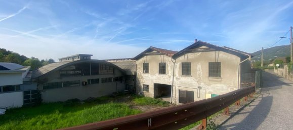 Grundstück in Erba, Italy 13000m², Nr. 66819 12