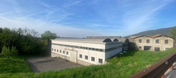 Grundstück in Erba, Italy 13000m², Nr. 66819 10