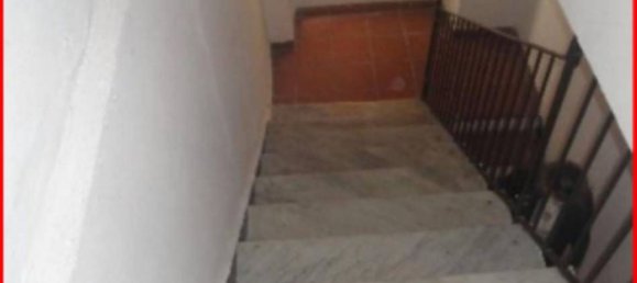 5 rooms Apartment in Vibo Valentia, Italy No. 297082 4