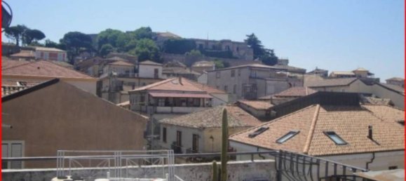 5 rooms Apartment in Vibo Valentia, Italy No. 297082 12