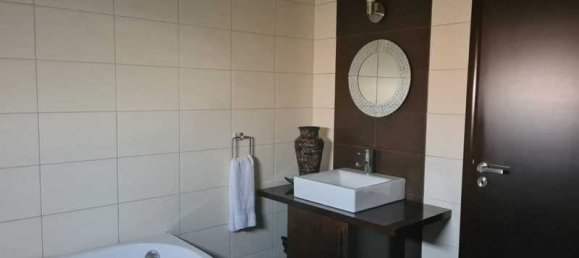 Propiedad comercial de 4 dormitorios en Aradippou, Cyprus No. 67279 10