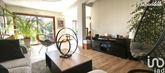 5 bedrooms House in Livre-sur-Changeon, France No. 331917 6