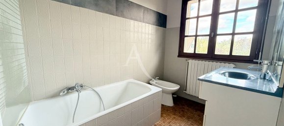 4 bedrooms House in Calvados, France No. 354508 7