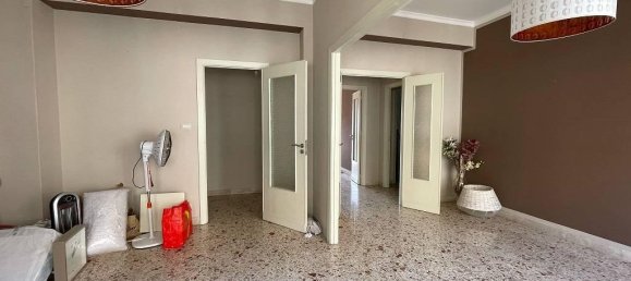 5-salle Appartement à Palermo, Italy No. 7067 5