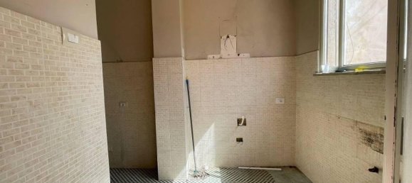 5-salle Appartement à Palermo, Italy No. 7067 19