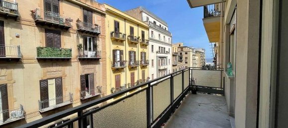 5-salle Appartement à Palermo, Italy No. 7067 4