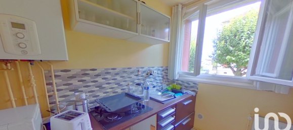 2 Schlafzimmer Wohnung in La Chapelle-Saint-Luc, France, Nr. 53479 7