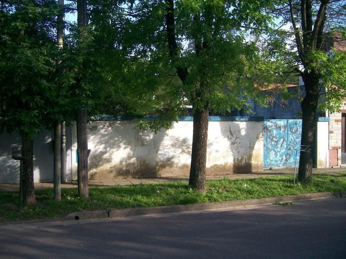  Land in Lujan, Argentina No. 30849