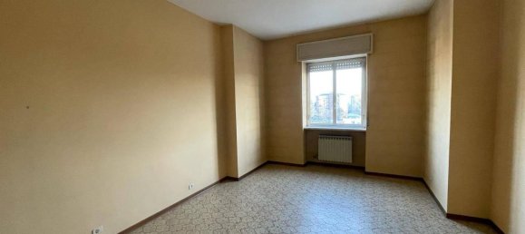 3 rooms Apartment in Alessandria, Italy No. 121706 3