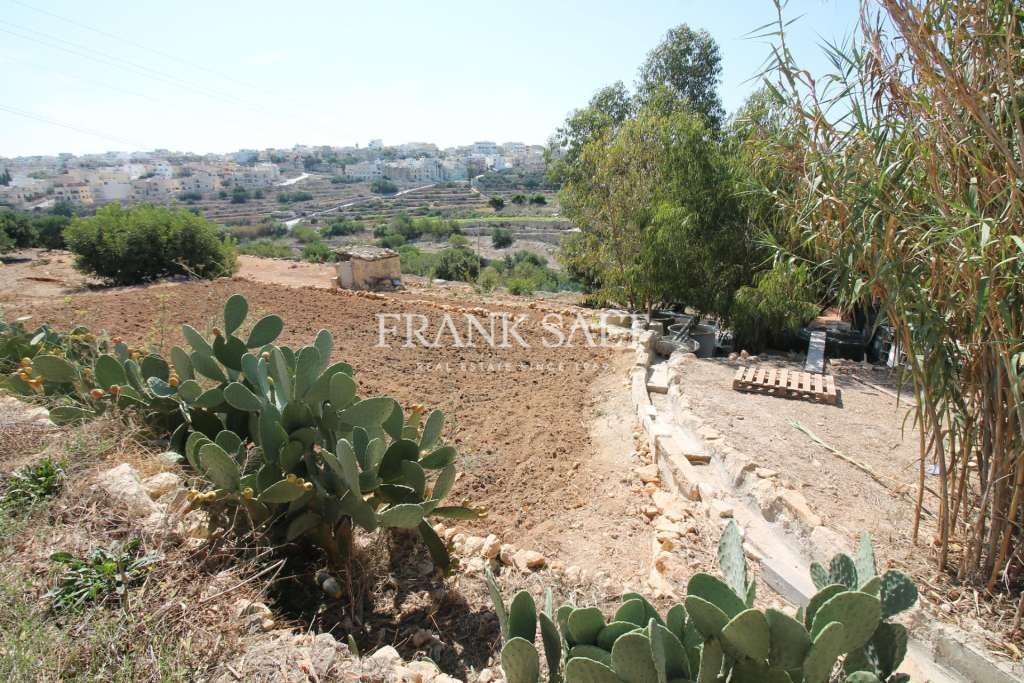 1058m² Land in Swieqi, Malta No. 13565