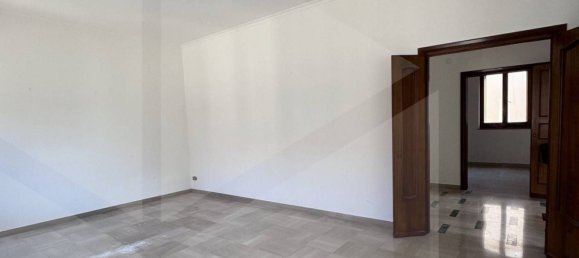 4 rooms Apartment in Avezzano, Italy No. 22992 8
