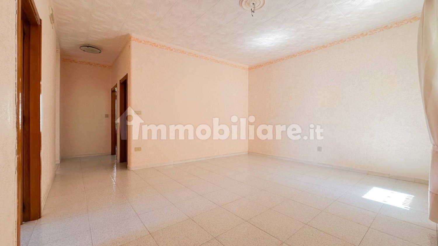 Apartamento de 3 dormitorios en Manfredonia, Italy No. 355579