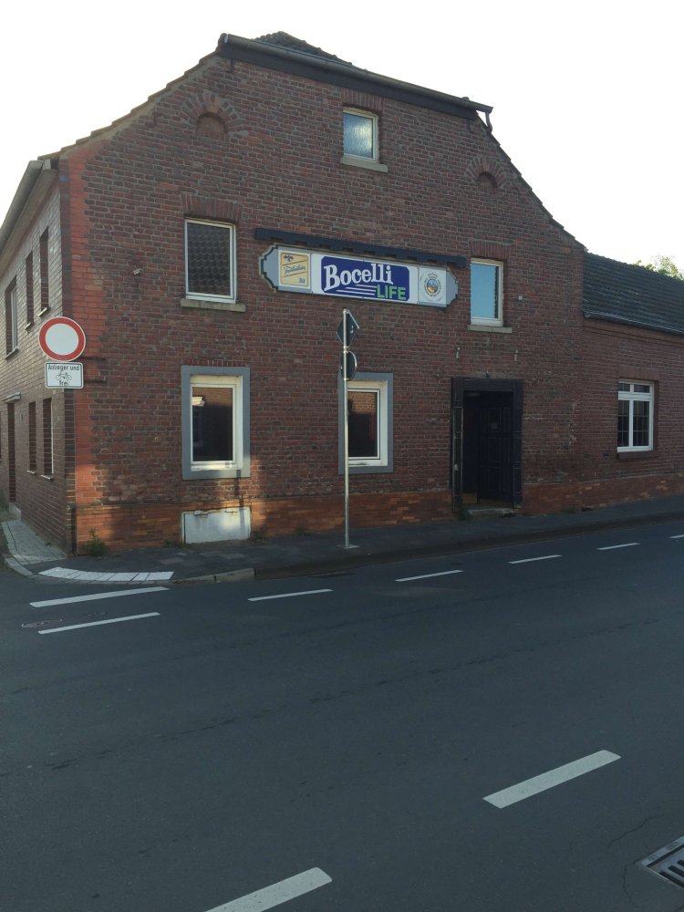 Gebäude in Korschenbroich, Germany 611m², Nr. 217673