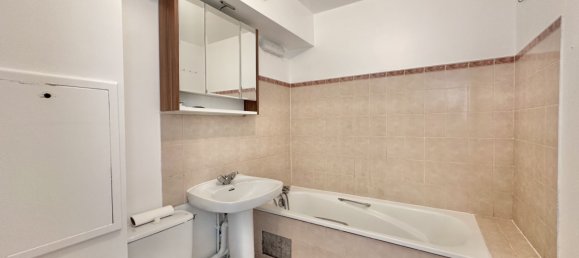 Studio in Noisy-le-Grand, France No. 177084 16