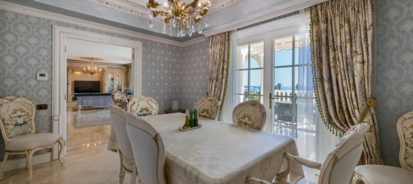 8 bedrooms Villa in Cannes, France No. 104 16