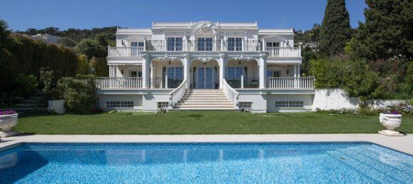 8 bedrooms Villa in Cannes, France No. 104 6