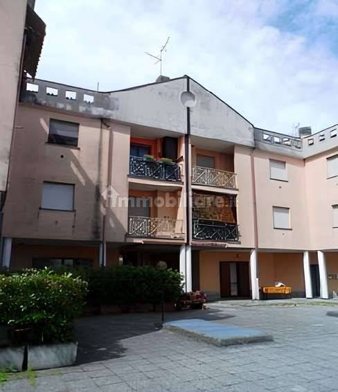 1 bedroom Apartment in Robecchetto con Induno, Italy No. 59935