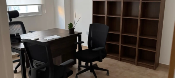 7-Zimmer Büro in Larnaca, Zypern, Nr. 175036 2