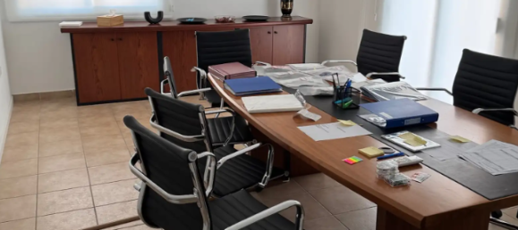 7-Zimmer Büro in Larnaca, Zypern, Nr. 175036 5