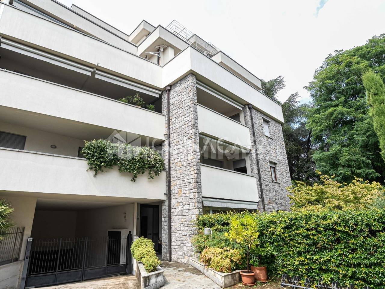 3 غرف نوم بانتهاوس في Mariano Comense, Italy رقم 361336