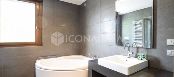 3 غرف نوم بانتهاوس في Mariano Comense, Italy رقم 361336 36