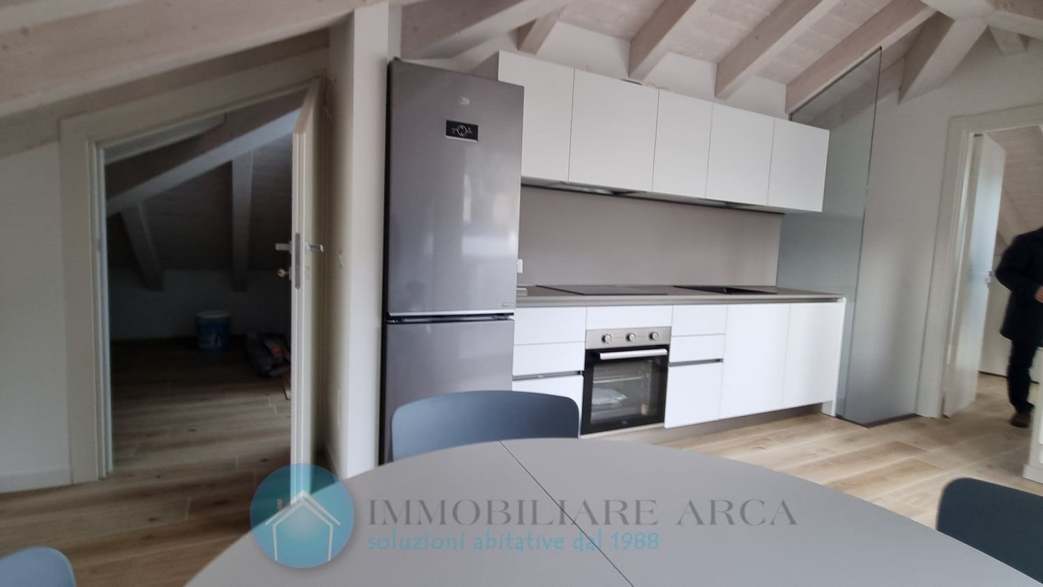 Дуплекс с 3 комнатами в Варацце, Италия № 124721