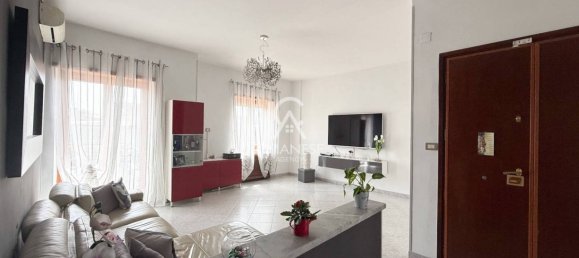 Apartamento de 2 dormitorios en Salerno, Italy No. 346831 3