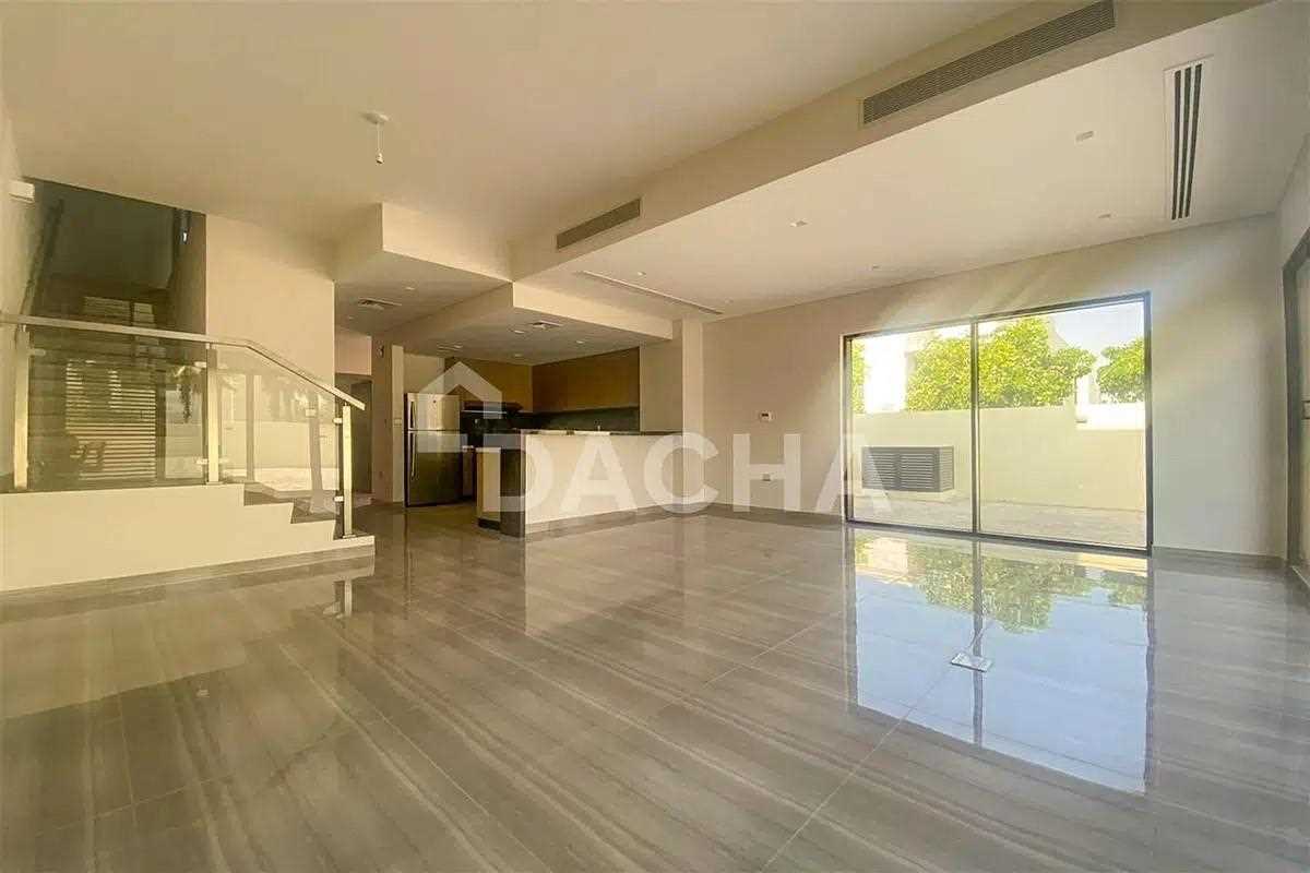 Вилла с 4 спальнями в DAMAC Hills (Akoya by DAMAC), ОАЭ № 27761