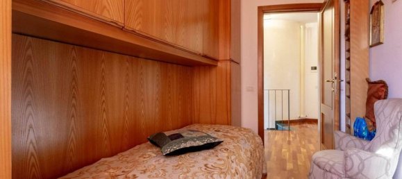 3 bedrooms Apartment in Siena, Italy No. 313194 9