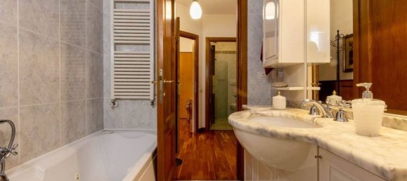 3 bedrooms Apartment in Siena, Italy No. 313194 11