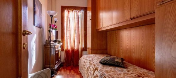 3 bedrooms Apartment in Siena, Italy No. 313194 8