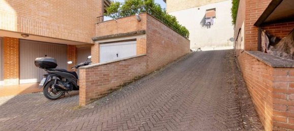 3 bedrooms Apartment in Siena, Italy No. 313194 25