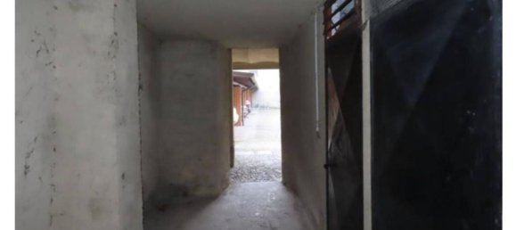 3 rooms Apartment in Sirone, Italy No. 8088 6