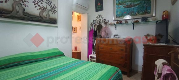 2-salle Appartement à Uggiano la Chiesa, Italy No. 350426 8