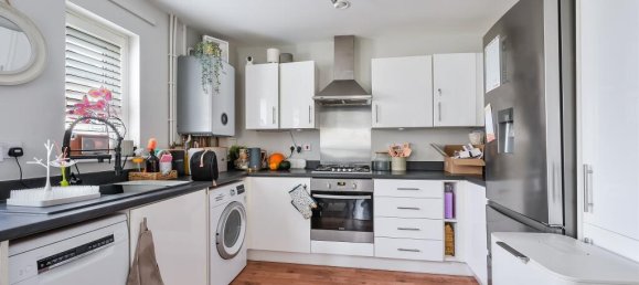 1 bedroom Apartment in Epsom, United Kingdom No. 9771 3