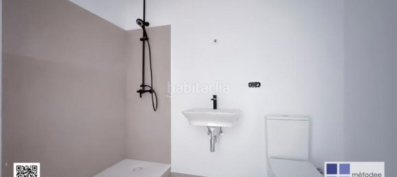 274m² Commercial property in Mataro, Spain No. 138285 17