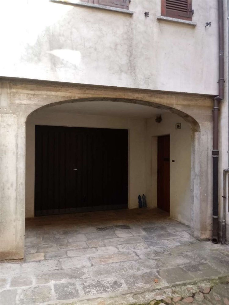 5 غرف نوم شقة في Cuasso al Monte, Italy رقم 126037