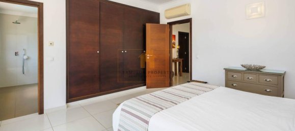4 bedrooms Villa in Lagoa, Portugal No. 98918 21